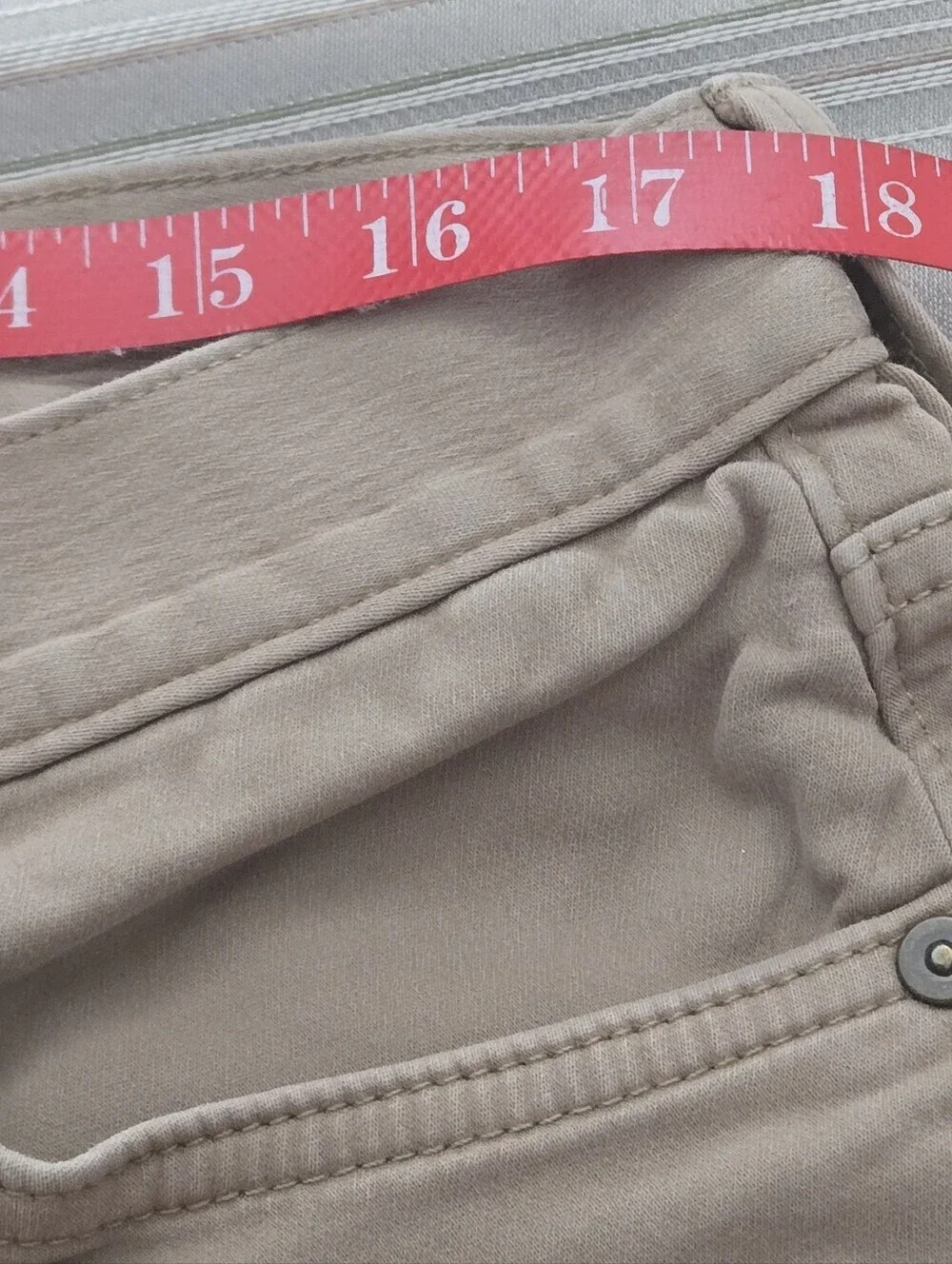 Banana Replublic Traveler Athletic Tapered Fit Khaki Jeans 5 pkt Men 36Wx27L